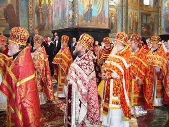  О богослужениях, совершаемых в храме - Православная женщина0